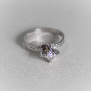 Bague Vintage Or 750 18k Diamant 2.61grs - 51