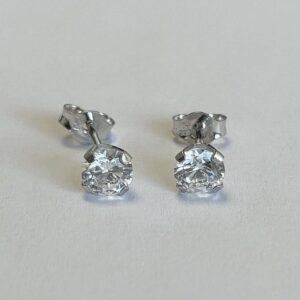 Boucles d'oreilles or 18k oxyde de zirconuim 1mm