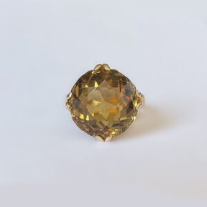 Bague or 18k 5.92 grs topaze 0.46 carats