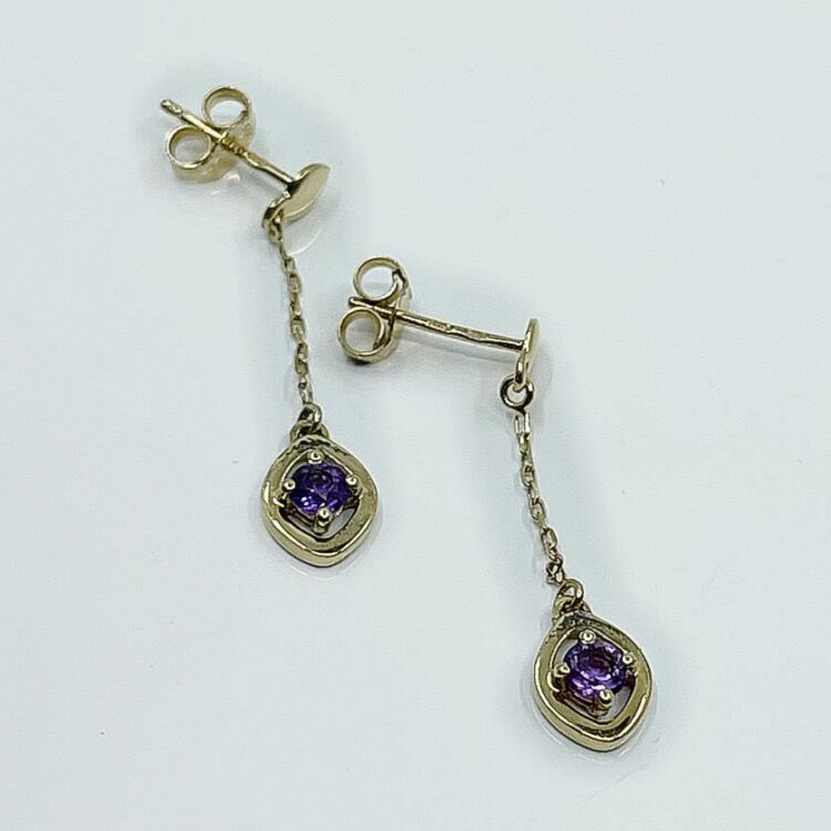 Boucles d'oreilles améthyste pendantes or 18k 0.82grs