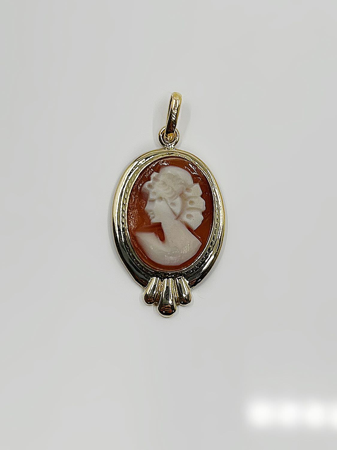 Pendentif Camée or 18k 2.35 grs