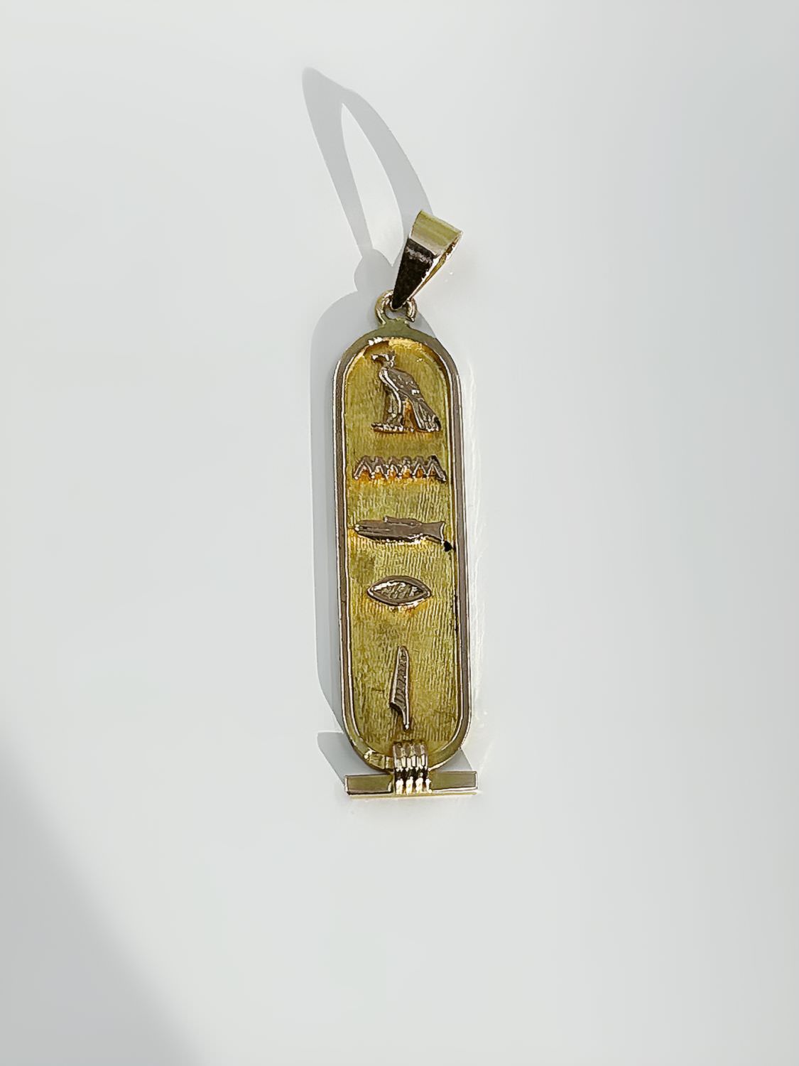 Pendentif or 18k 2.85grs cartouche egypyienne