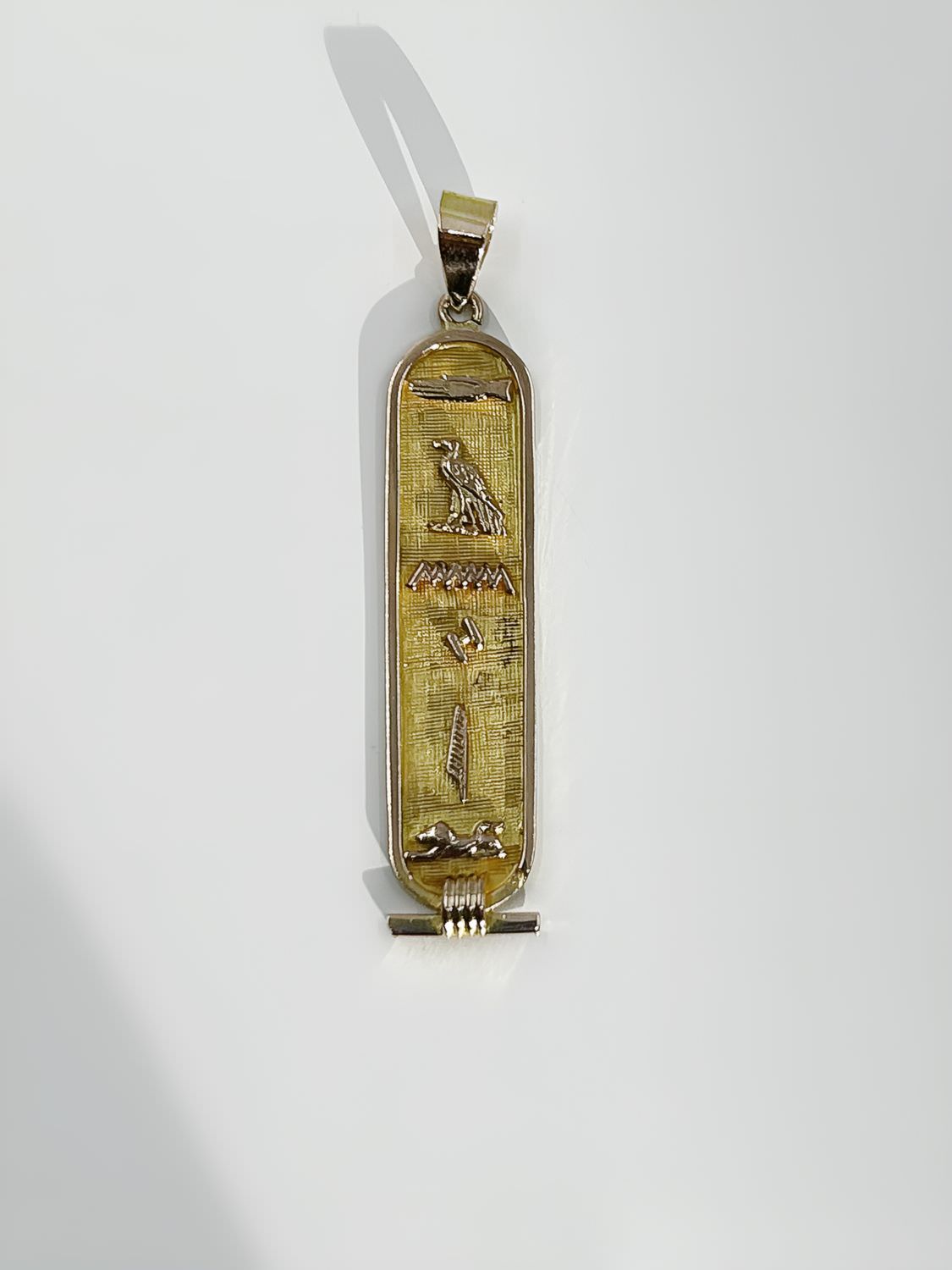 Pendentif or 18k 2.90grs cartouche egypyienne