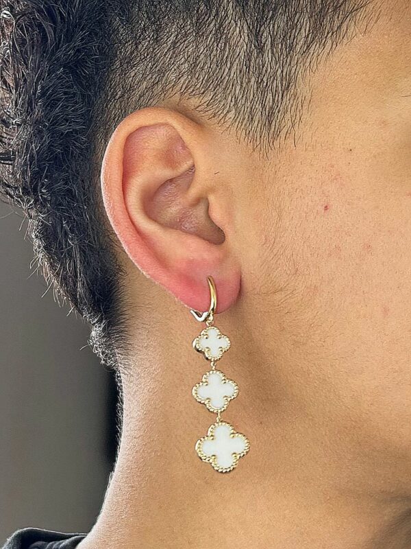 Boucles d'oreilles or 18k Nacre Blanche 9.40 grs