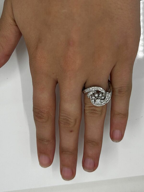 Bague or 18k 5.39grs diamants no 52