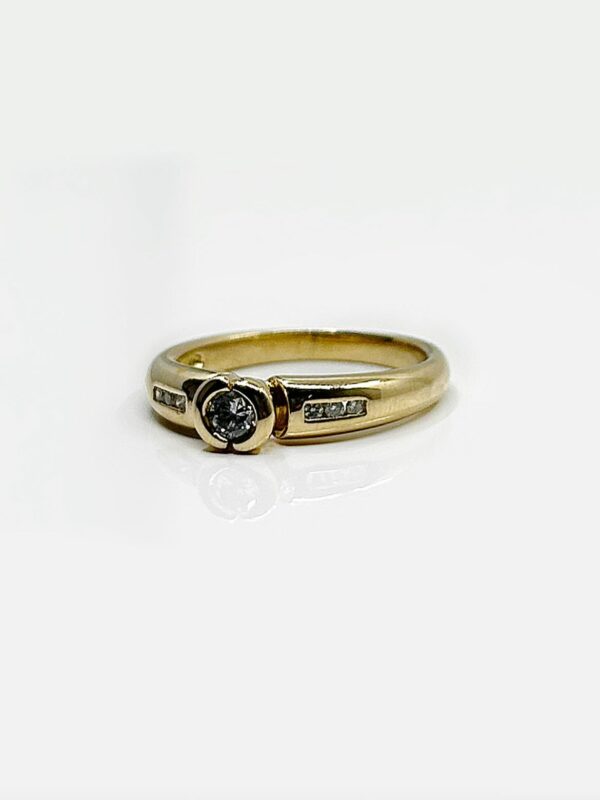 Bague or 18k 4.78grs diamants 0.16 carat no 57