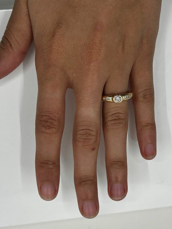 Bague or 18k 4.78grs diamants 0.16 carat no 57