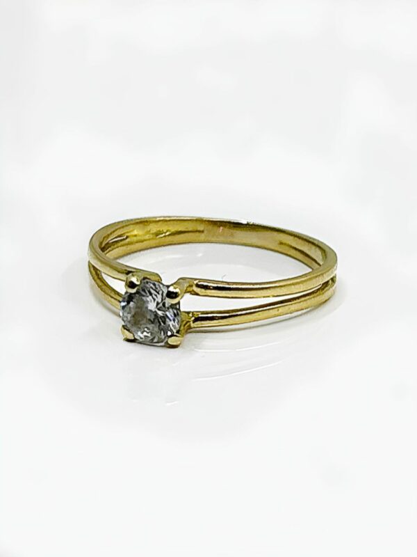 Bague or jaune 18k 2.43grs oxyde de zirconium no 57