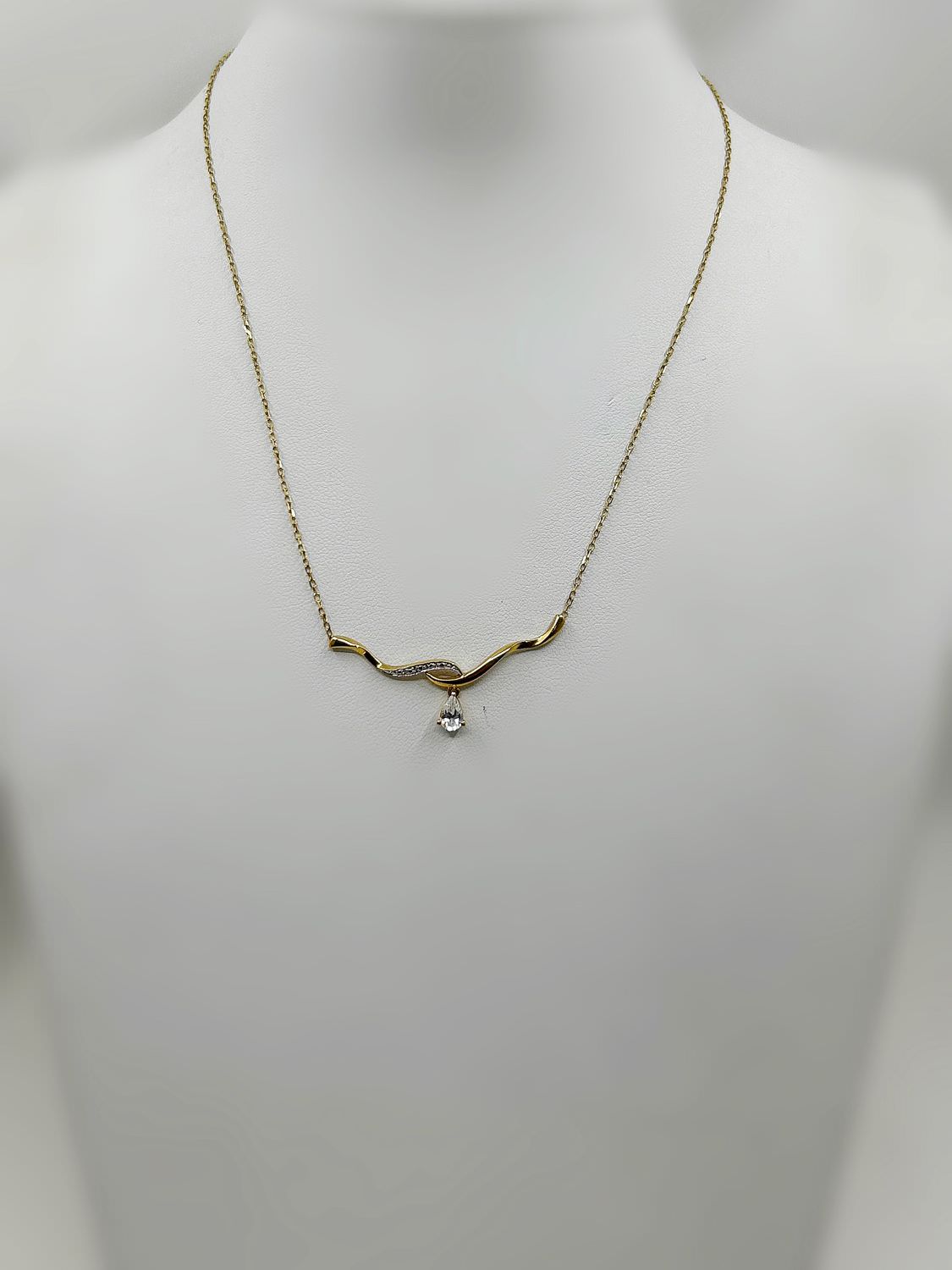 Collier or 18k Oxyde de Zirconium 2.64grs 41cm