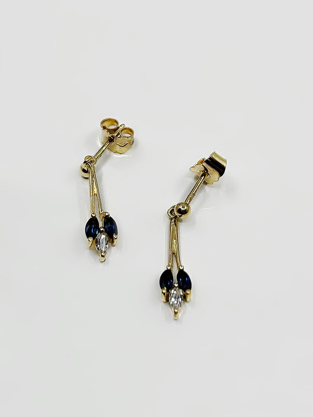 Boucles d'oreilles or 18k 1.72 grs Saphirs