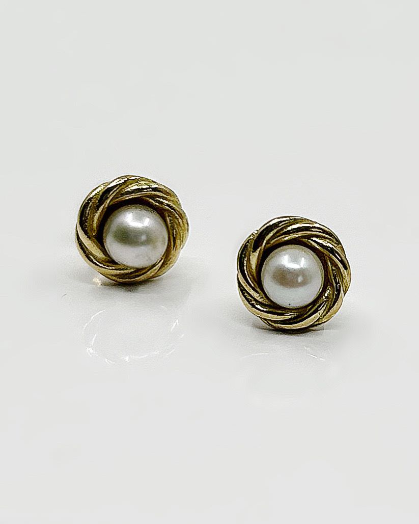 Boucles d'oreilles Perles or 18k 2.20grs