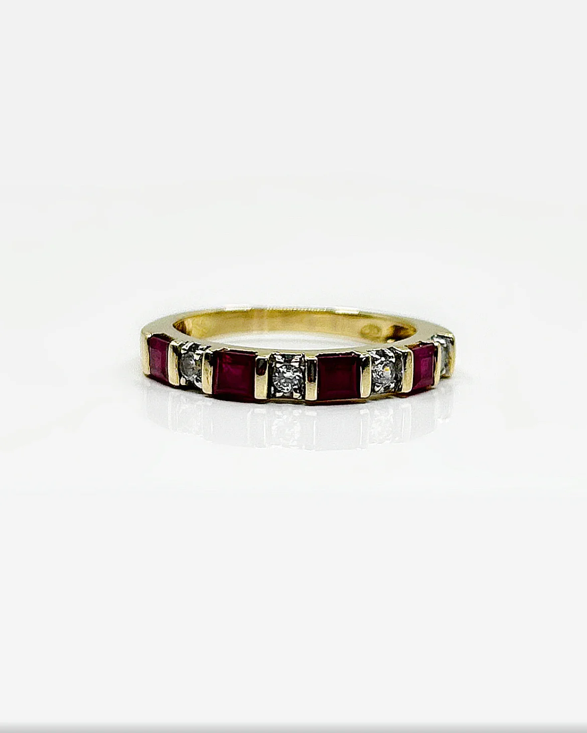 Bague Rubis Oz or 18k 2.84grs no 56