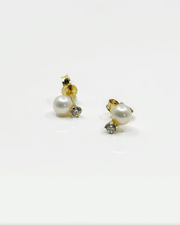 Boucles d'oreilles or 18k 0.35grs Perles 4mm