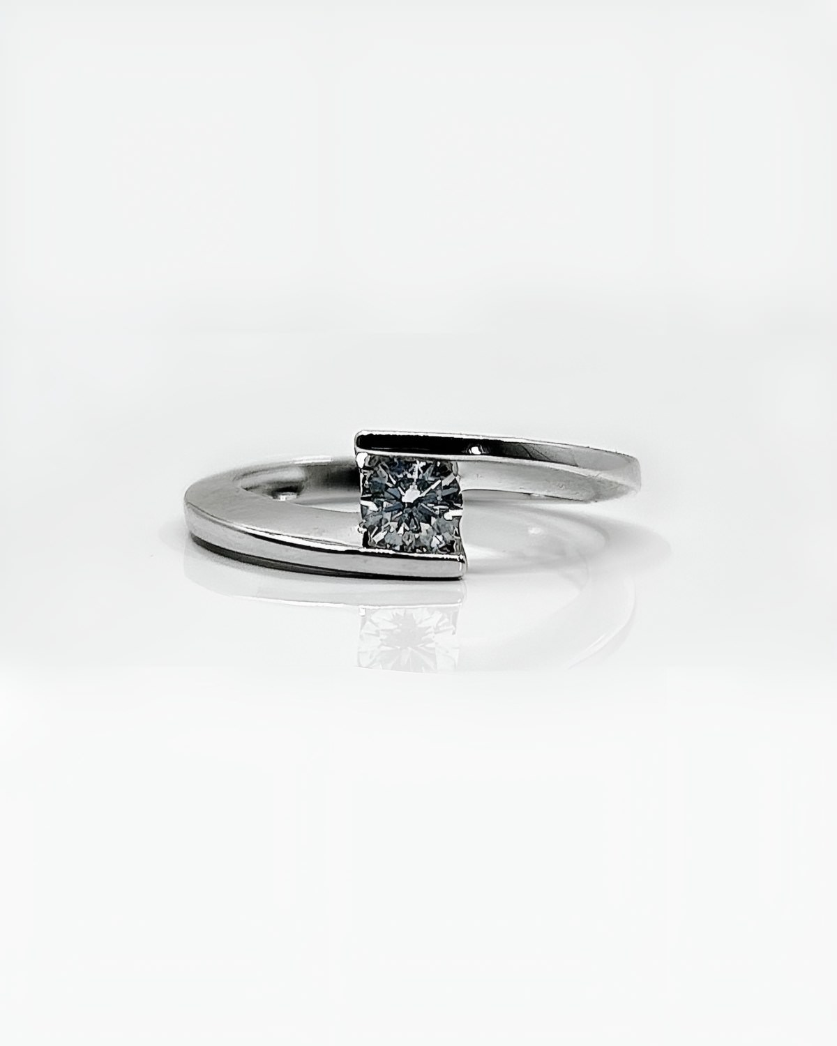 Bague or blanc 18k diamants 0.30 crt 2.95grs