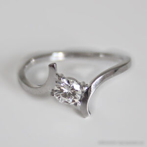 Bague Or 18k, 750 Solitaire Diamant 0.30carats -53