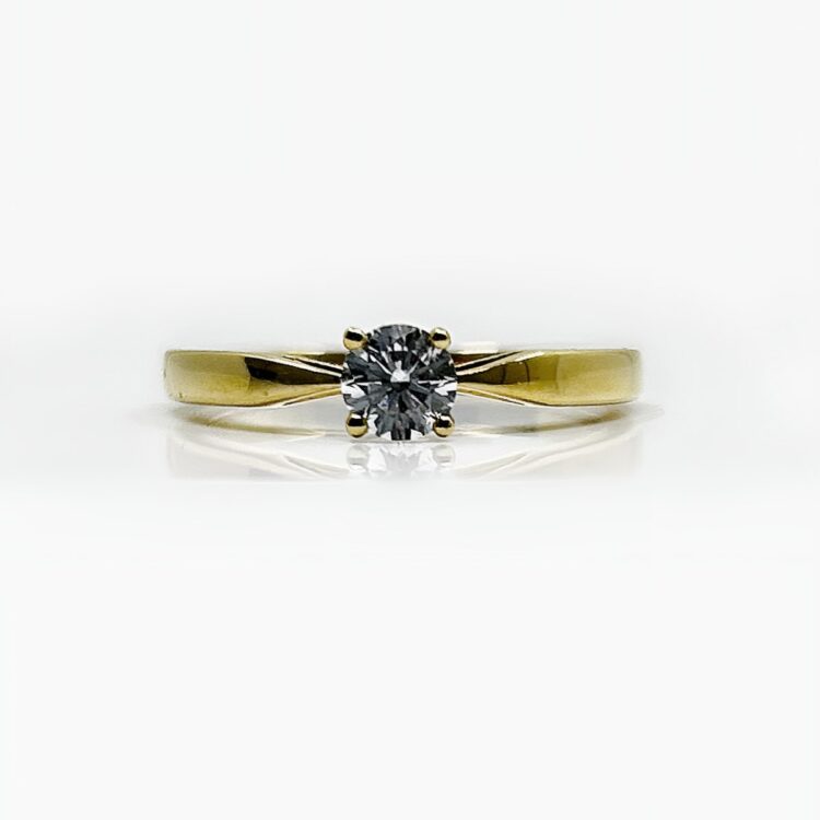 Bague or jaune 18k diamants 0.35 crt 2.75grs