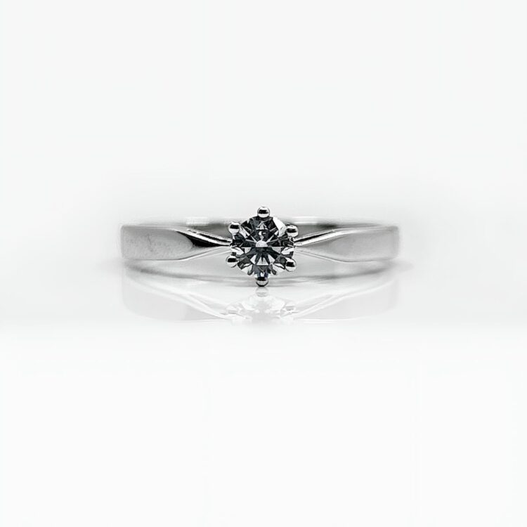 Bague or blanc 18k diamants 0.45 crt 3.5grs