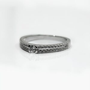 Bague or blanc 18k diamanst 0.30 crt 2.80grs