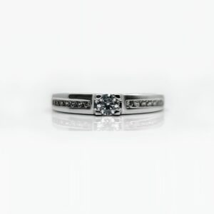 Bague or blanc 18k diamants 0.33 crt 3.50grs