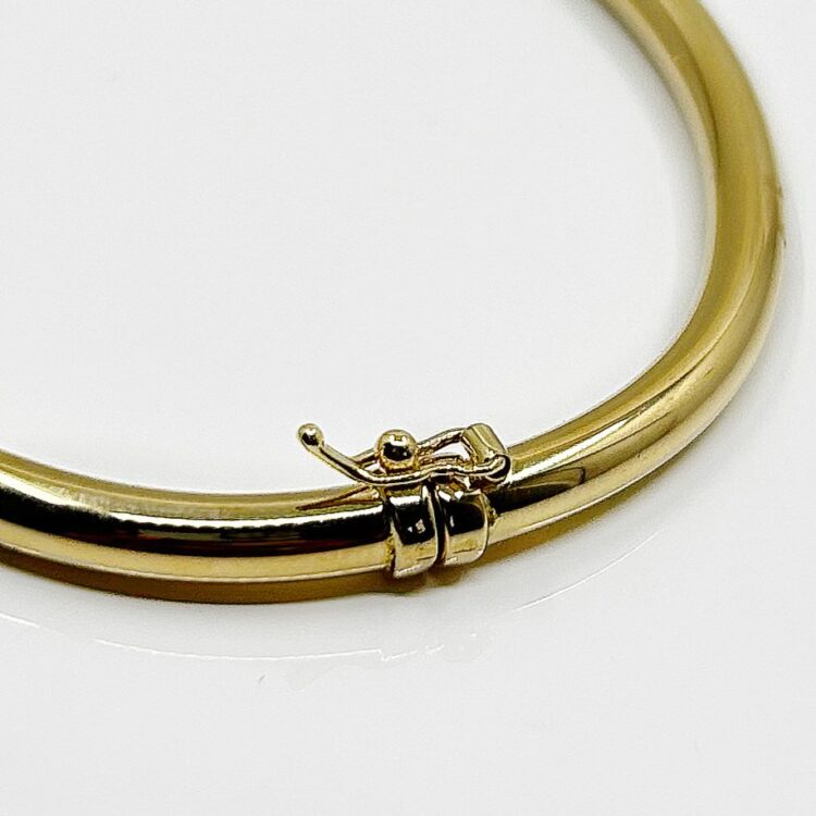 Bracelet or 18k 6.41 grs rigide ouvrant largeur 4 mm