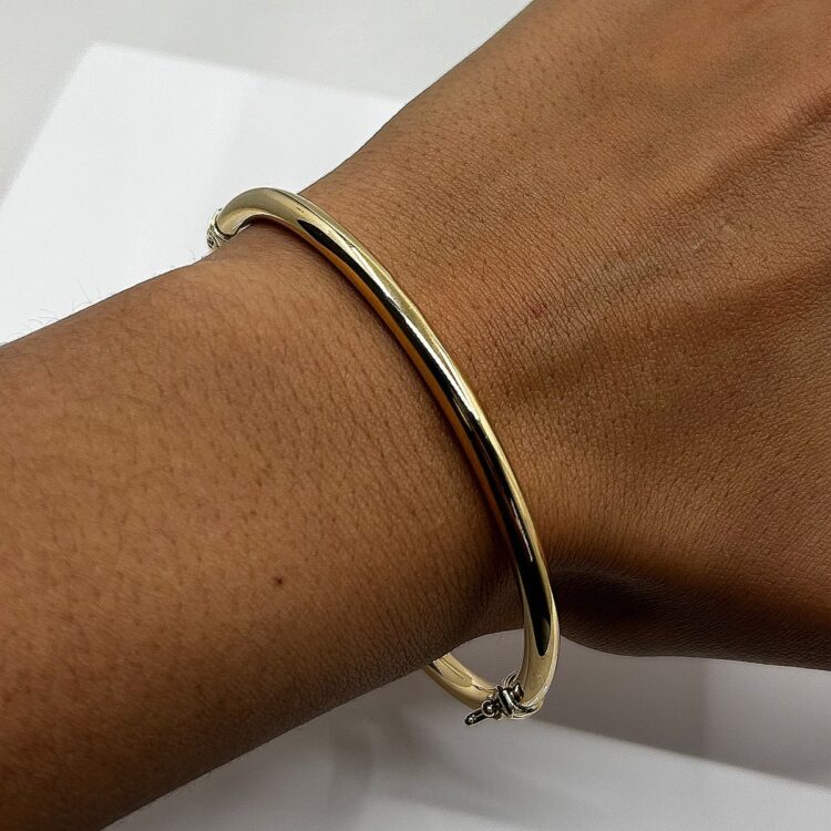 Bracelet or 18k 6.41 grs rigide ouvrant largeur 4 mm