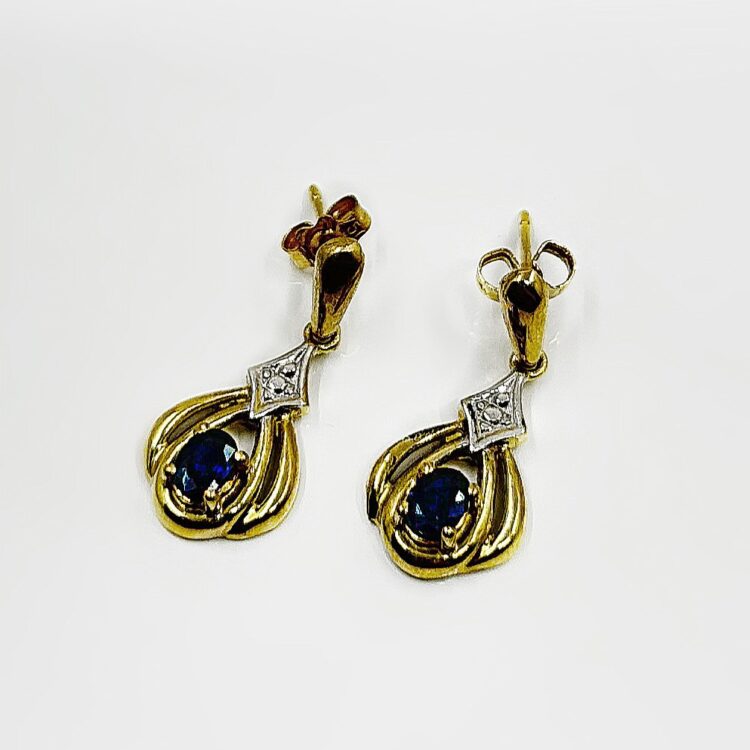 Boucles d'oreilles or 18k 2.05grs Saphirs