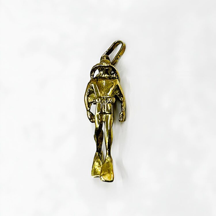 Pendentif or 18k Homme Plongeur 3.03grs