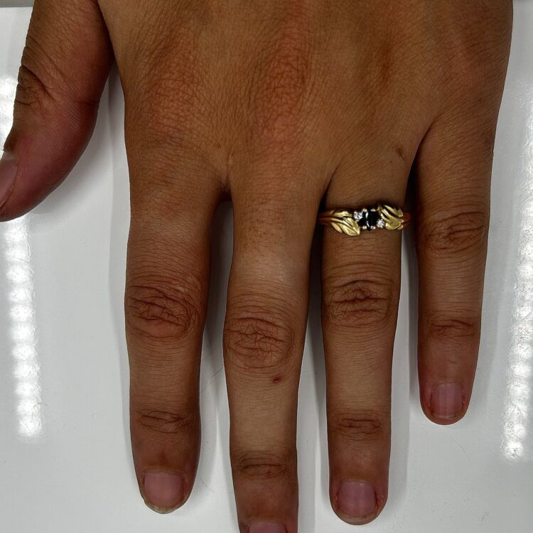 Bague or 18k Saphir 2.28grs - no 56