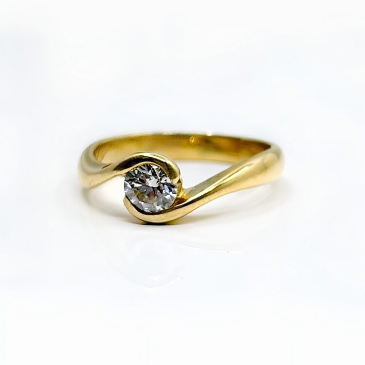 Bague Solitaire Diamant or 18k 4.97grs - 56