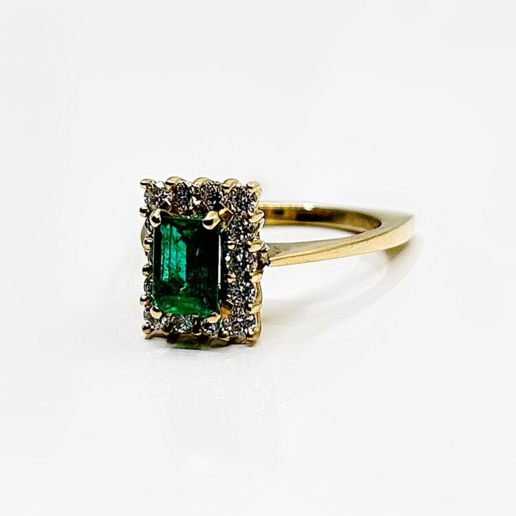 Bague or 18k Emeraude Diamants 4.25grs - no 53