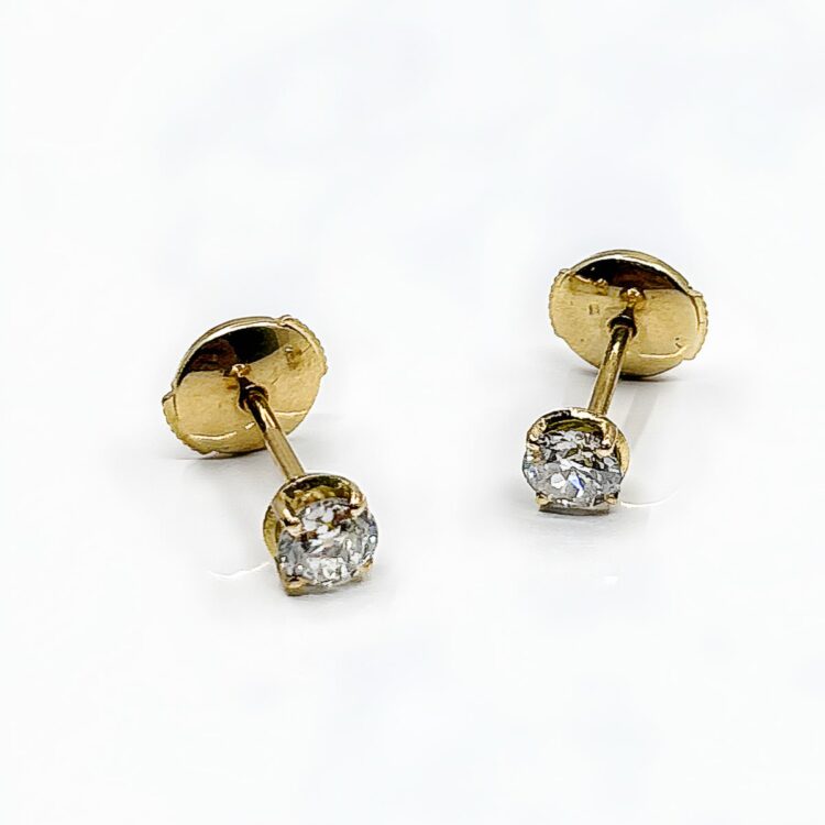 Boucles d'oreilles or 18k 1.74grs diamant 0.64 crt