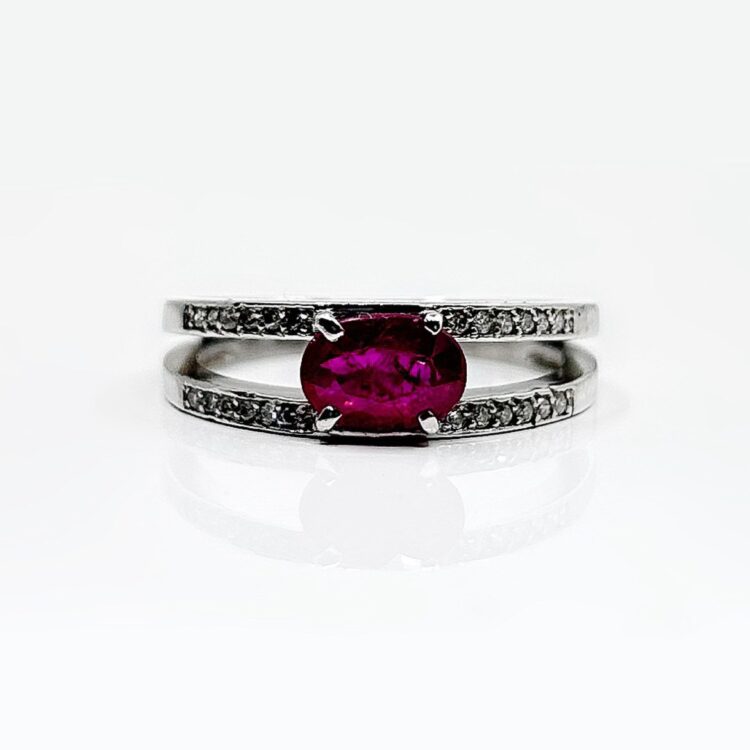 Bague or 18k 3.54grs Rubis Diamants no 54