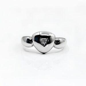 Bague  Fantaisie or blanc 18 carats  2.78 grsDiamant