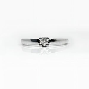 Bague Solitaire or blanc 18 k 2.35 grs Diam 0.12 ct