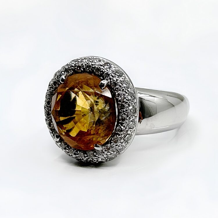 Bague or blanc 18 carats 16.35 grs, Citrine 7 carats double entourage diamants  0.96 carats