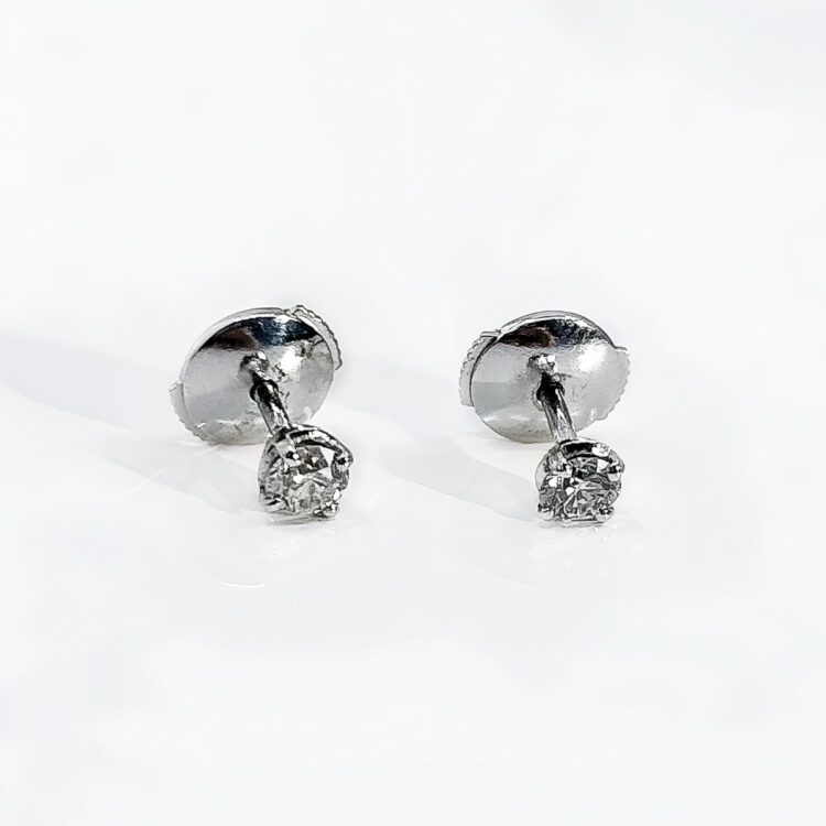 Boucles d'oreilles or 18 carats diamants 0.40 cts