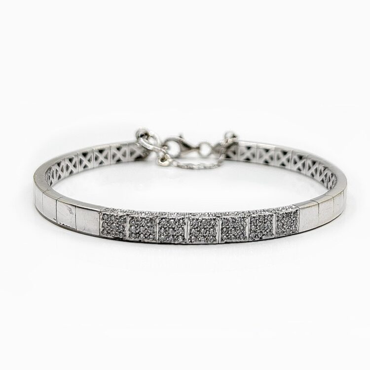 Bracelet  Semi Rigide or 18k18.40 grs 105 diamants